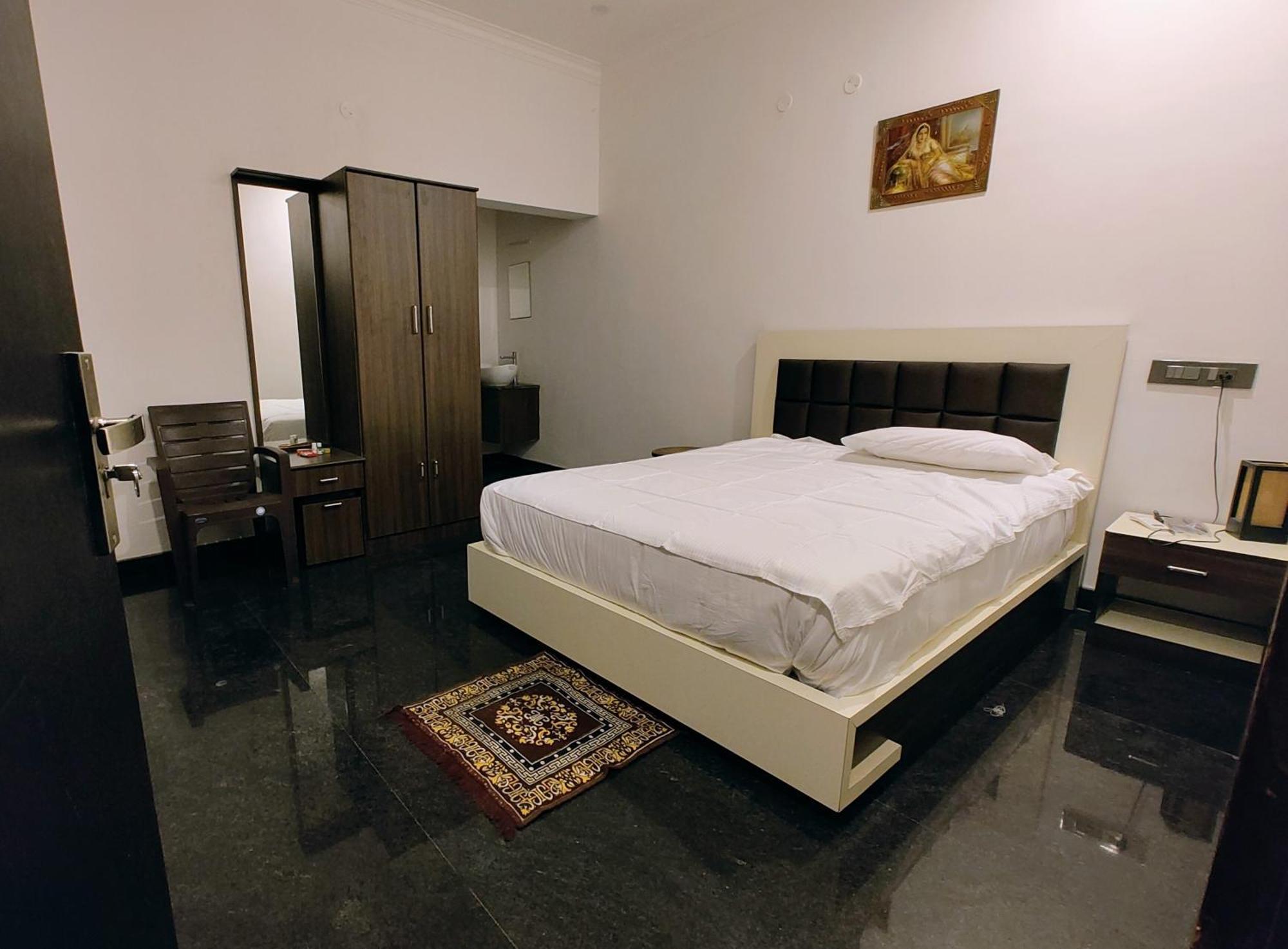 Dkv Beach View Bahur Exterior photo