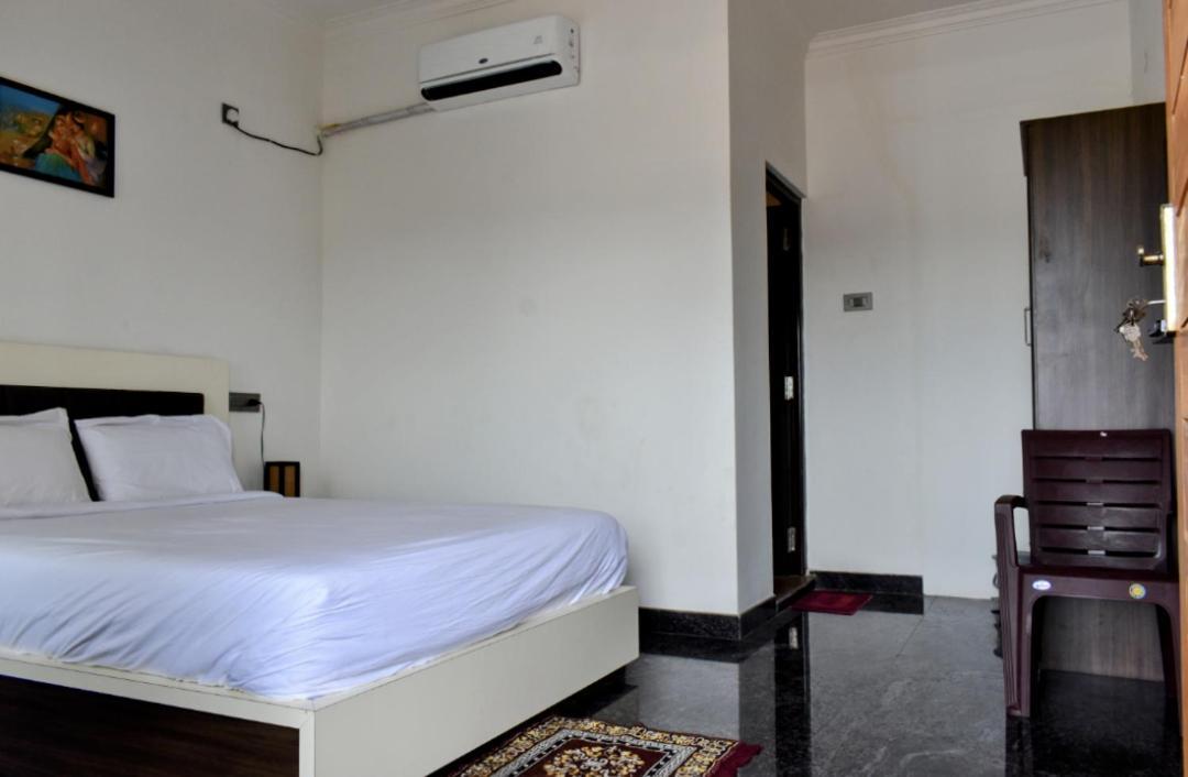 Dkv Beach View Bahur Exterior photo